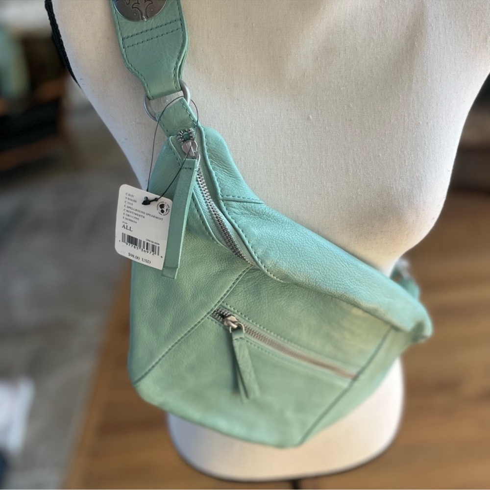 Free people wilder embellished sling bag NWT - Picture 4 of 8